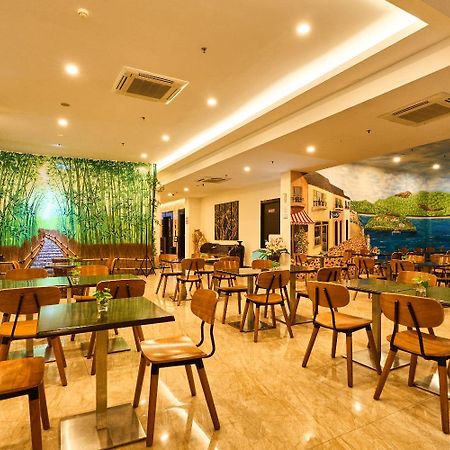 Grand Orchid Hotel Yogyakarta Maguwo Exterior foto