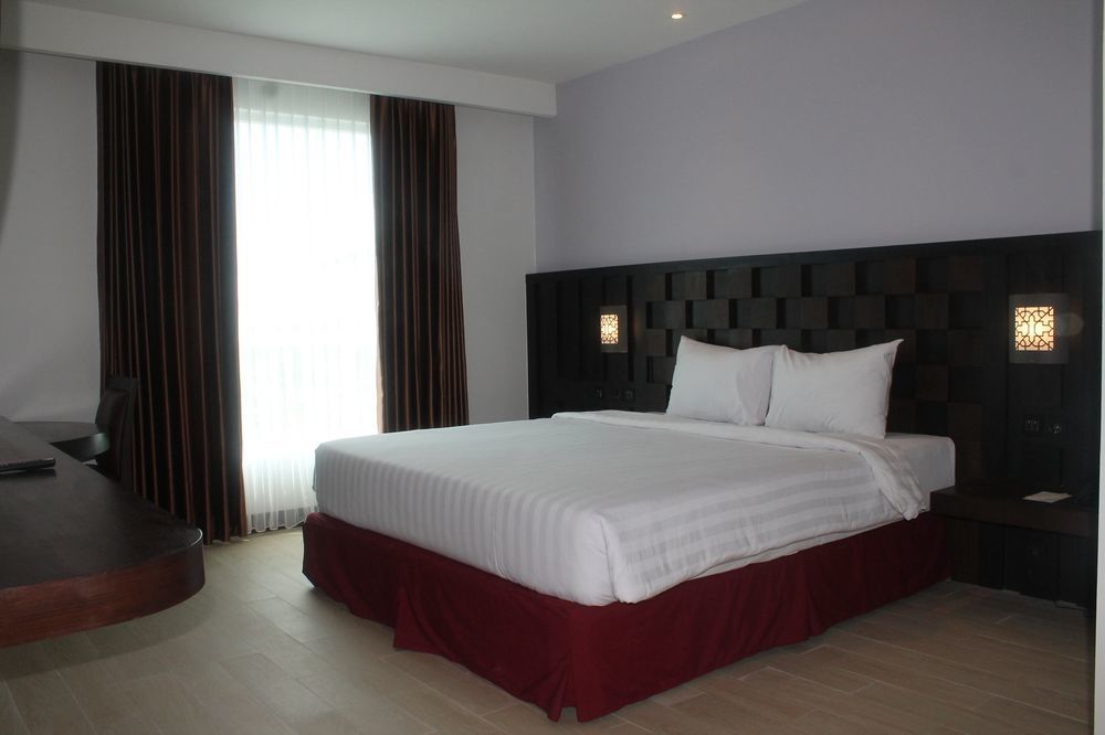 Grand Orchid Hotel Yogyakarta Maguwo Exterior foto